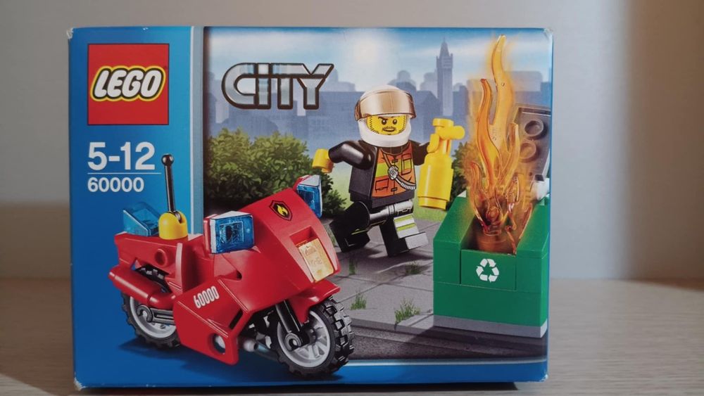 Lego City 60000 Пожарникарски мотоциклет.