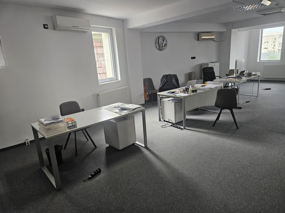Spatiu cladire de birouri