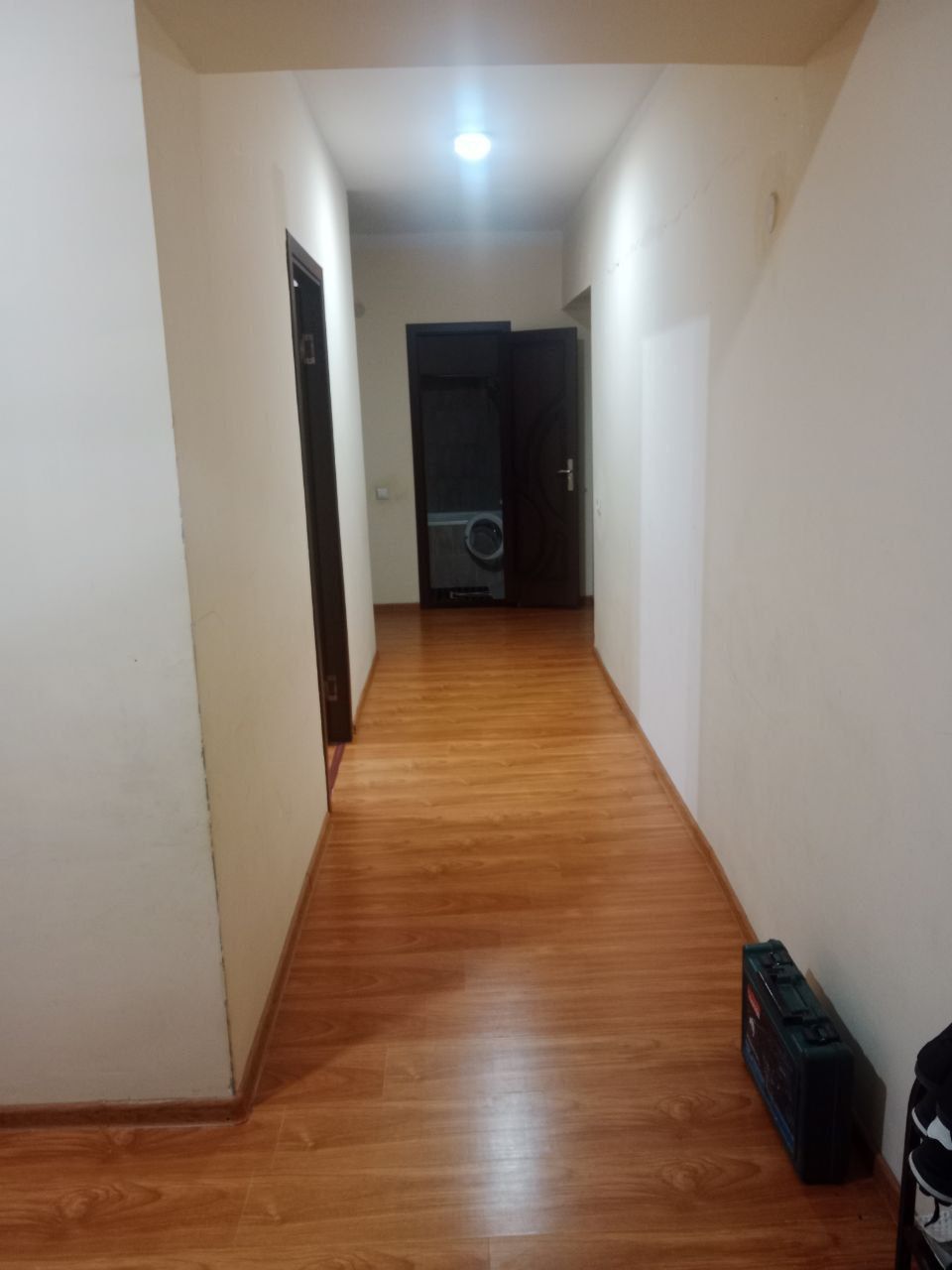 Продается квартира Сергели, 8 худут 3/5/7
Янгихаётский рай