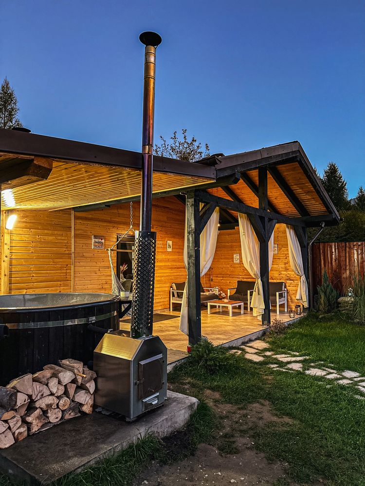 Cabana cu piscina si jacuzzi,  Kenzo Chalet Porumbacu de Sus