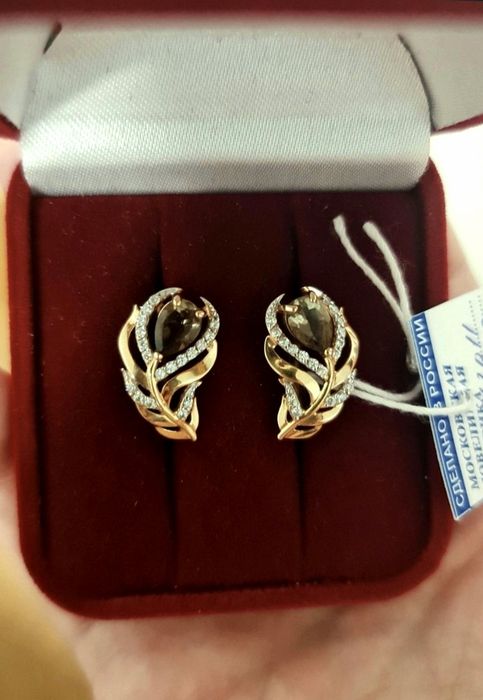 Новые золотые серьги с раухтопазами