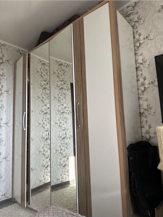 Продам спальный гарнитур