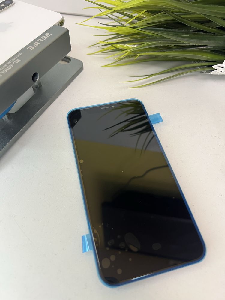 ОРИГИНАЛЕН дисплей Pulled за iPhone XR / 10R 12 месеца гаранция!