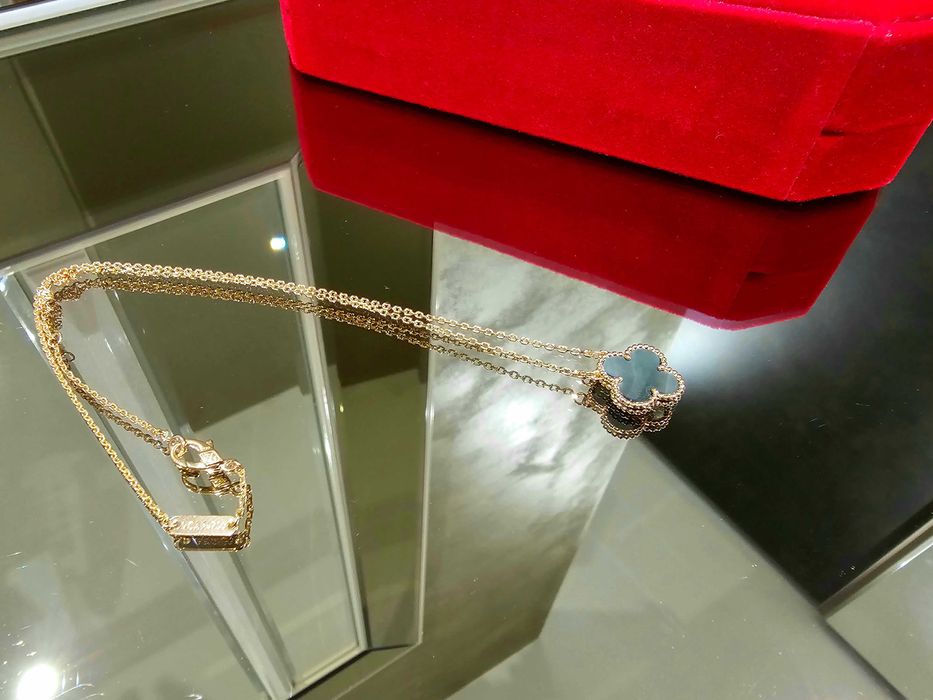 Van Cleef & Arpels VCA Rose Gold Grey Mother 5 Alhambra Дамско Колие