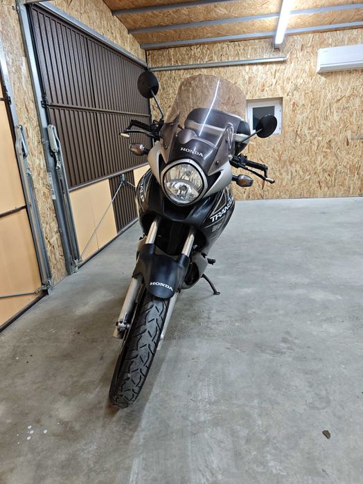Honda Transalp 700V 2011 impecabil