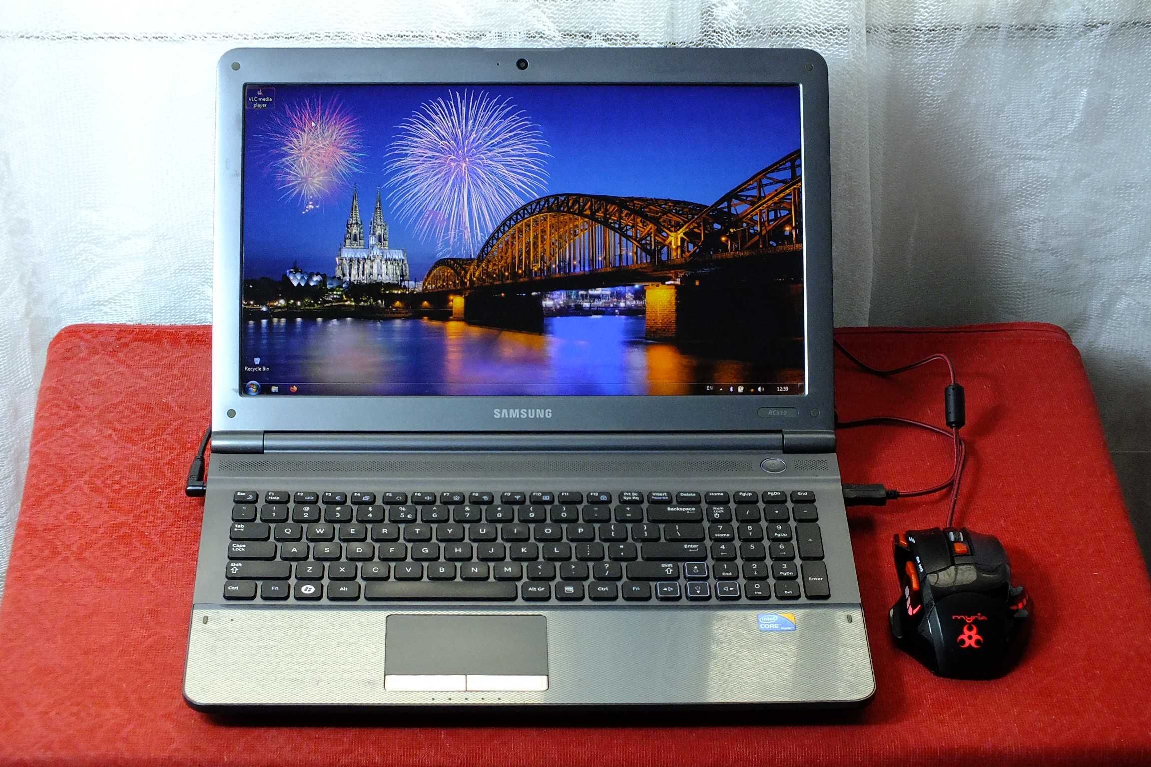laptop Samsung Core i3