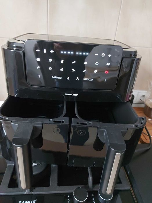 Air Fryer Nou, Tach,model mare