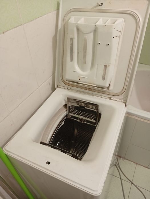 Продаю стиральную машинку автомат. Верхнее открывание