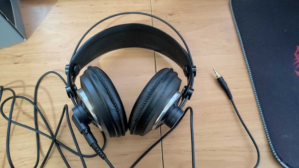 AKG K240 MK II Студио Слушалки [КАТО НОВИ]