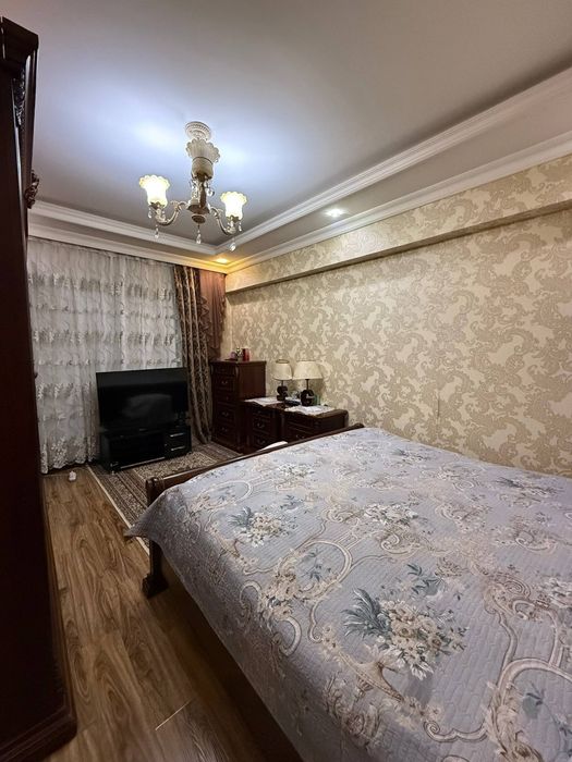 Продаётся 3х комнатная квартира  Юнусабад 8 Кирпичный дом