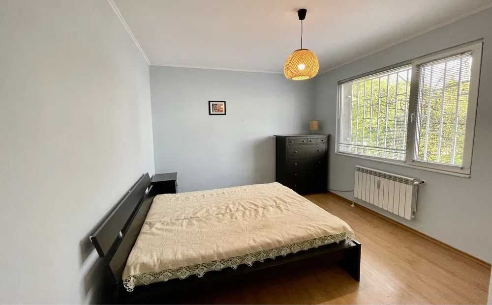 Дава се под наем Тристаен апартамент в София, Център - 85 кв.м за 1000 € - Снимка #2