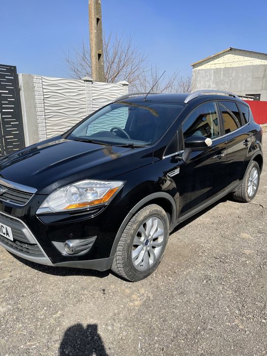 Vand sau dezmembrez ford kuga 2009