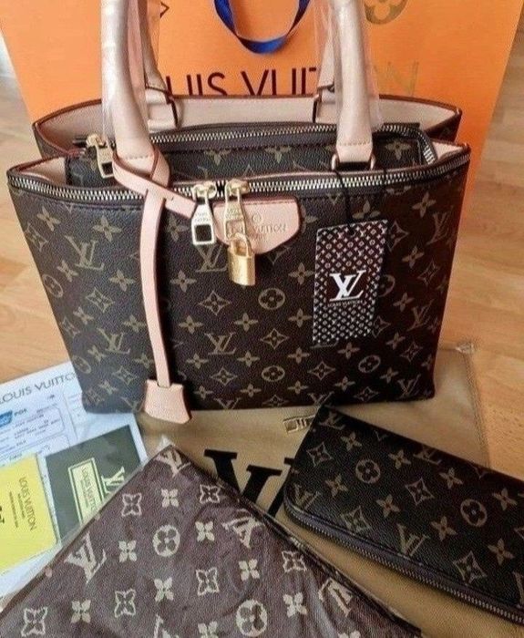 Set 3 articole LV,model office,saculet, etichetă