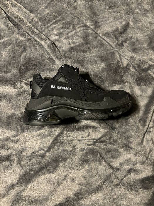 Balenciaga triple s обувки