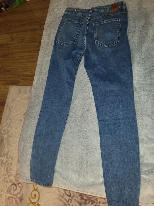 Vand lot de blugi marca Mango