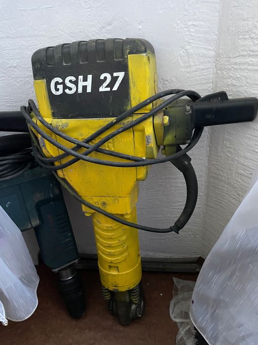 Ciocan demolator BOSCH GSH27