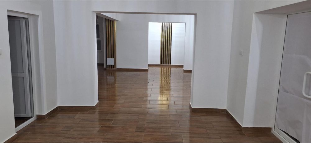 Ofer spatiu comercial spre inchiriere