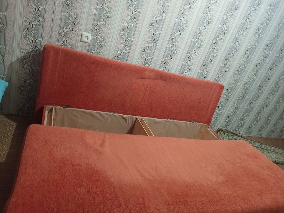 Продам диван б/у