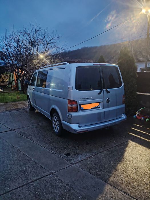 Vând t5 2009 6 locuri