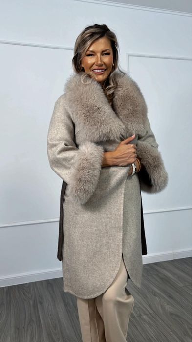 Palton Lana Alpaca Cu Blana De Vulpe marimea S,M,L si XL