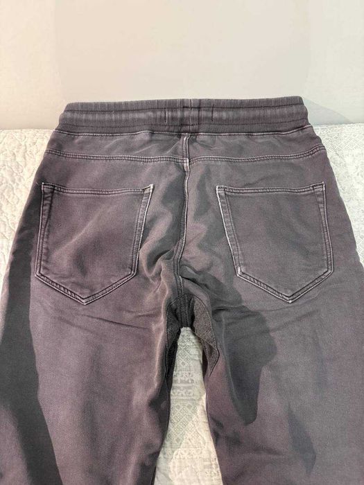 Панталон (мъжки) Zara черен / Панталон (мъжки) Hollister бежов