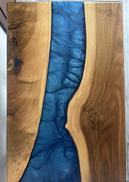 Маса от орех с епоксидна смола