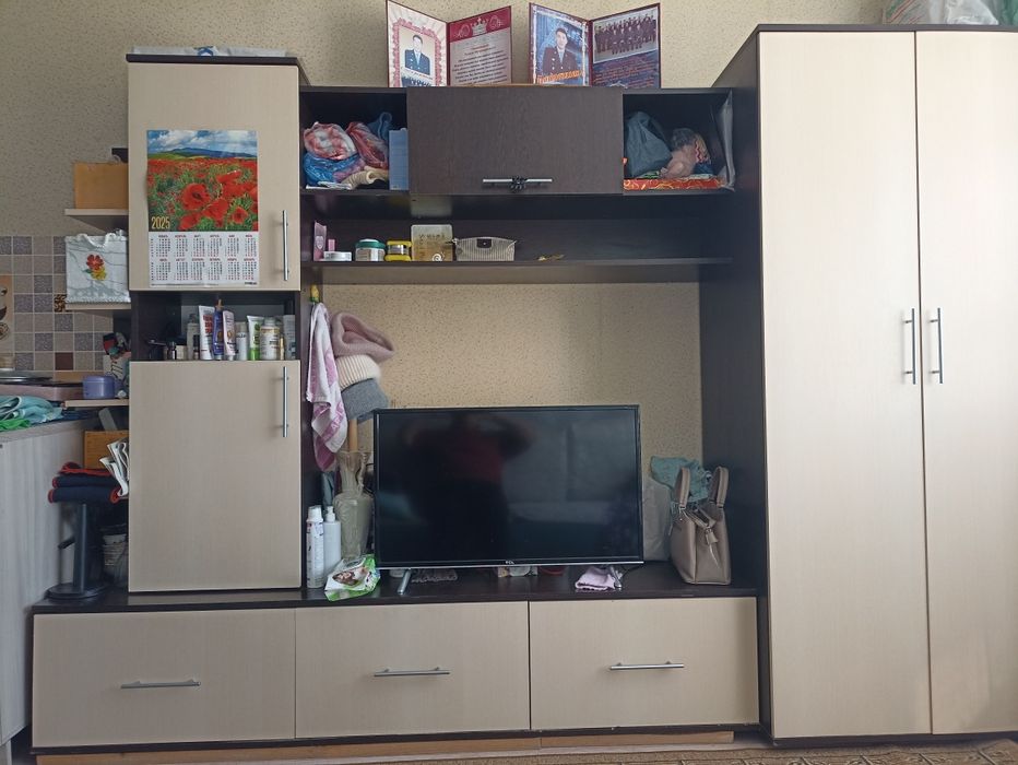 Продам стенку в хорошем состоянии