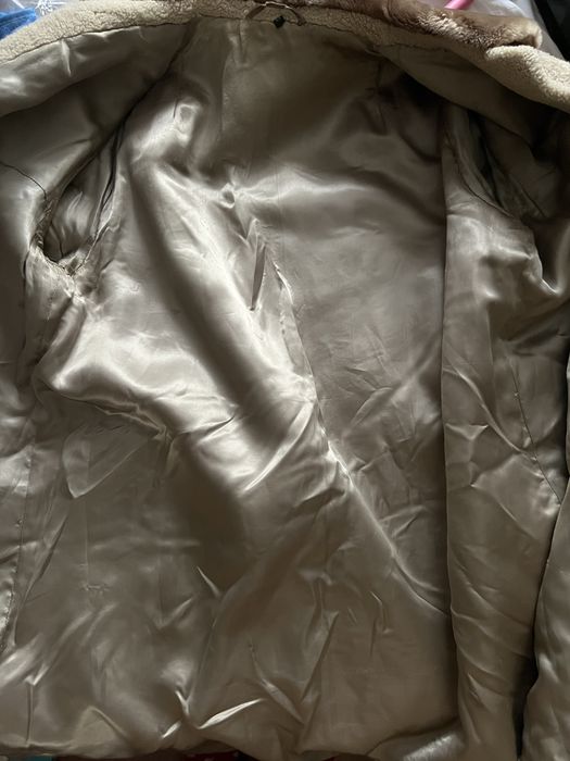 Haina /cojoc de miel cu guler de blana