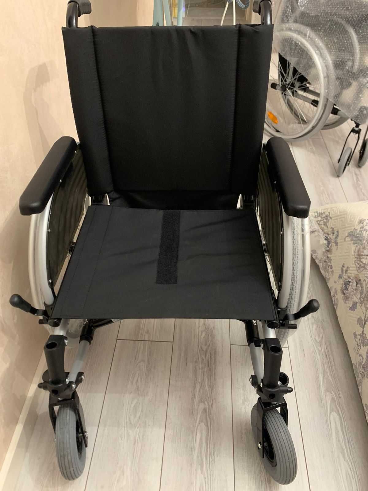 Кресло-коляска Ottobock Start для пожилых людей и инвалидов 7