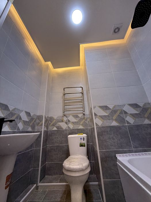 Салом Куйлик Хонсаройда 1 хонали квартирамни сотаман