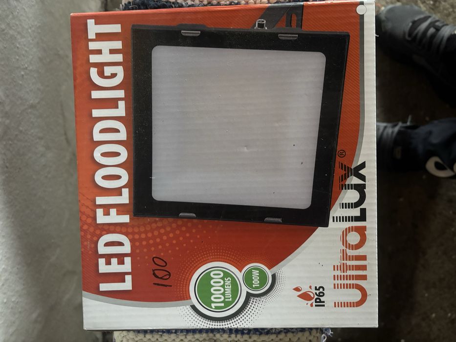 Becuri,proiectoare si lampi pe LED