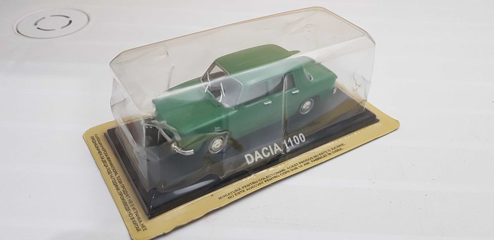 Macheta Dacia 1100 1:43 verde