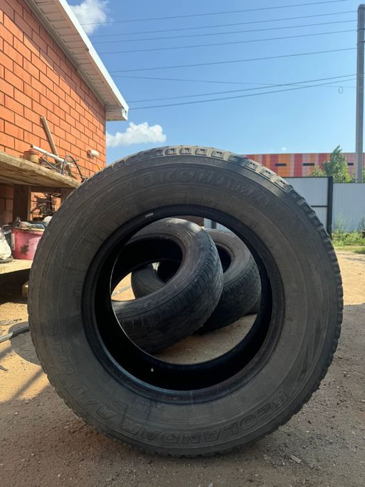 Шины Yokohama комплект 20тыс тг