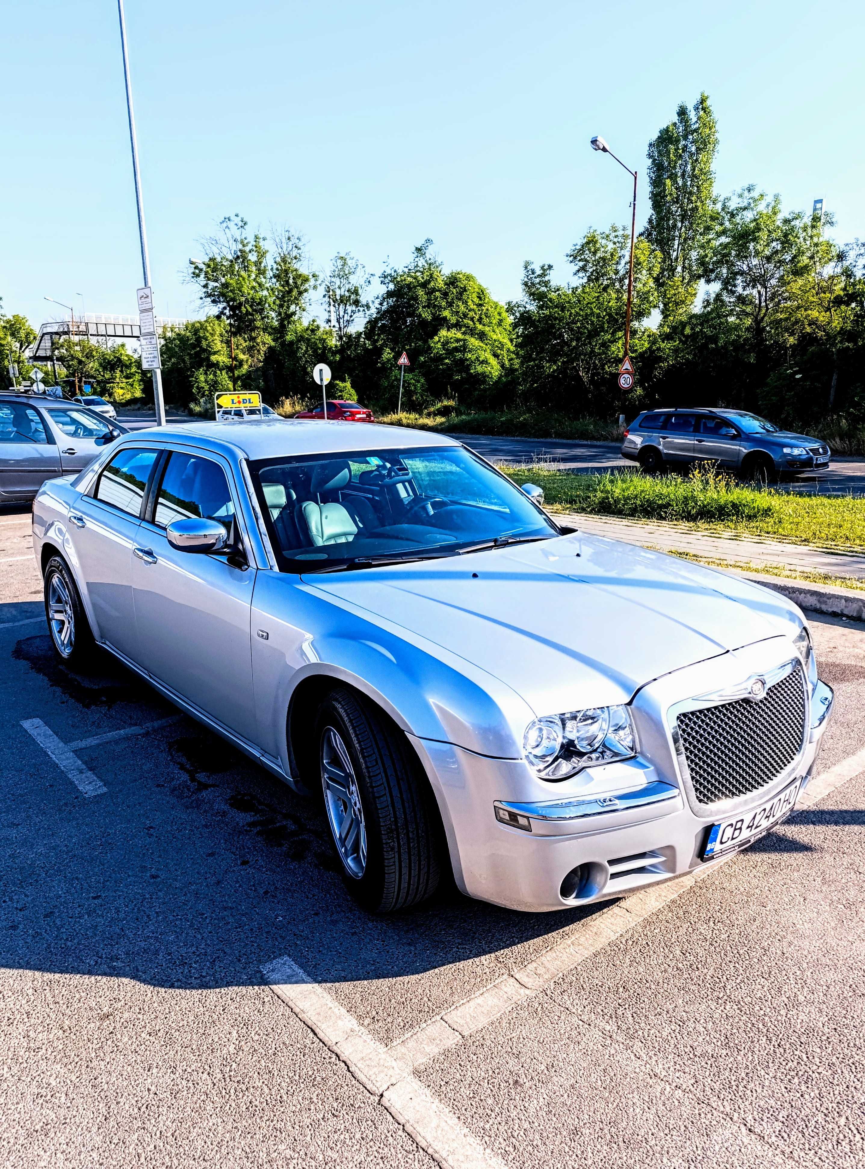 Chrysler 300c 5.7 HEMI V8 340 k.c. - 13000 лв.