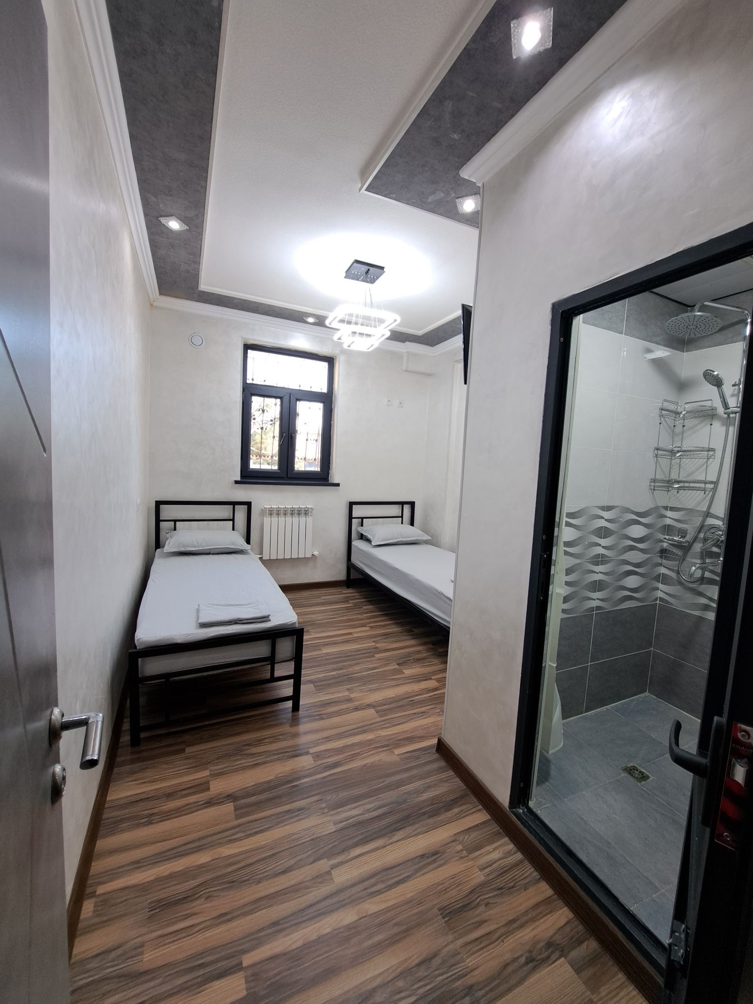Hostel YUNUSOBOD SAMPI SELXOZ yaqinida 50000