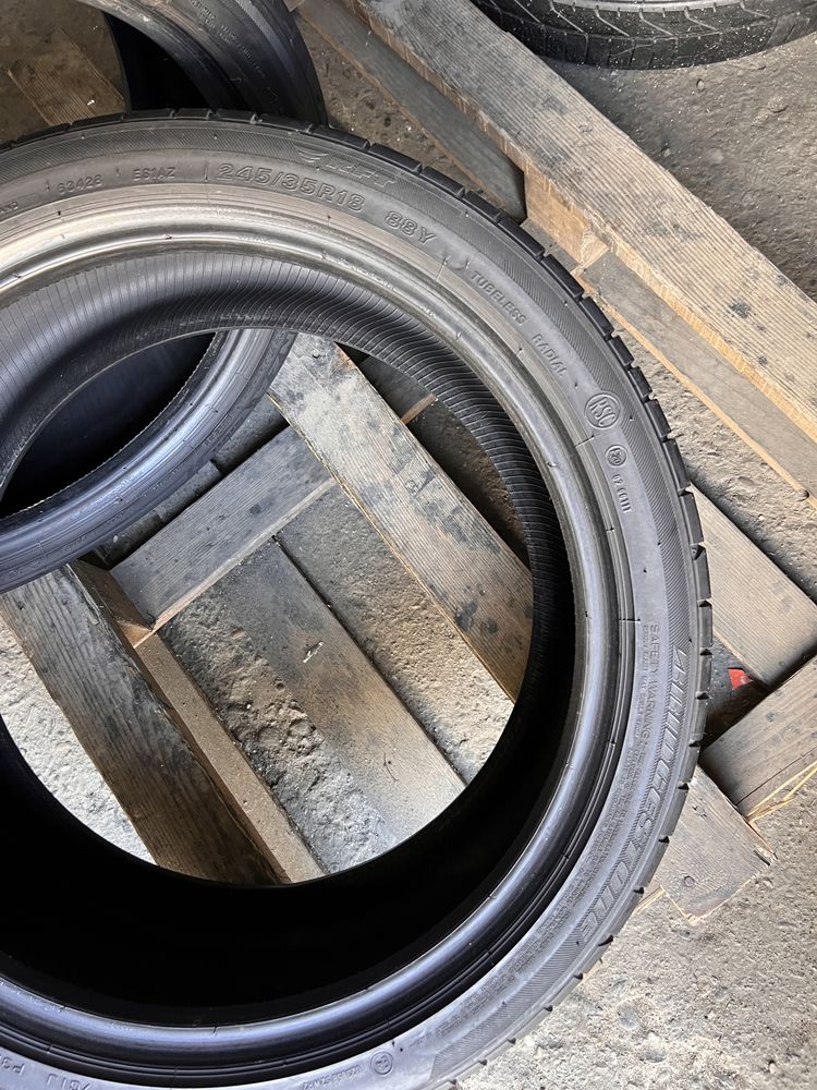 2 anvelope vara 245/35/18 , Bridgestone , RunFlat , 6.3 mm