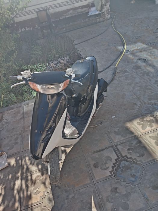 Хонда дио сс 50 цена 150000 гдо 2004 без дагкмет  цвет чорний белый.