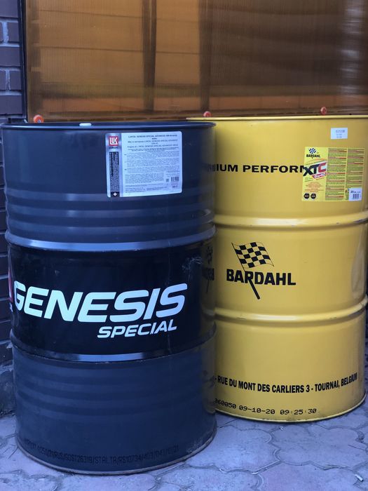 Продается металичая  бочка новая Мобил 10 w 40