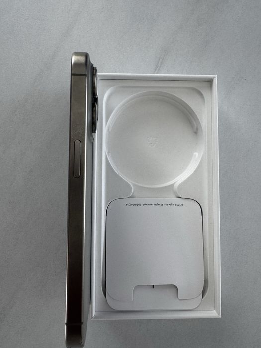 Vand IPhone 15 in stare perefecta de functionare