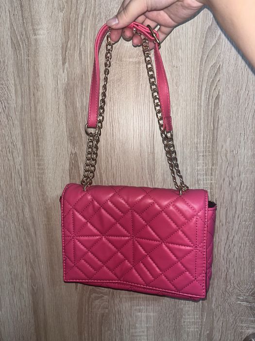 Колекция от дамски чанти и раници