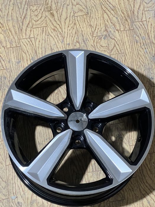 Продаются диски R16 5x114.3 Состояние отличное, без трещин и вмятин.