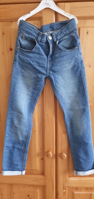 Vand lot de haine pt baiat, blugi si bluza, marimea 134, 8-9 ani