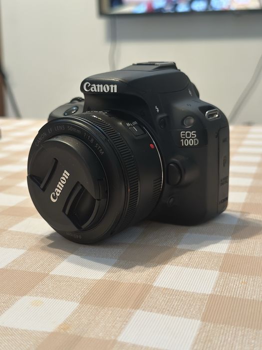 Canon 100d с двумя объективами
