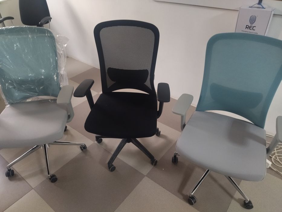 Офисные кресла в отличном состоянии