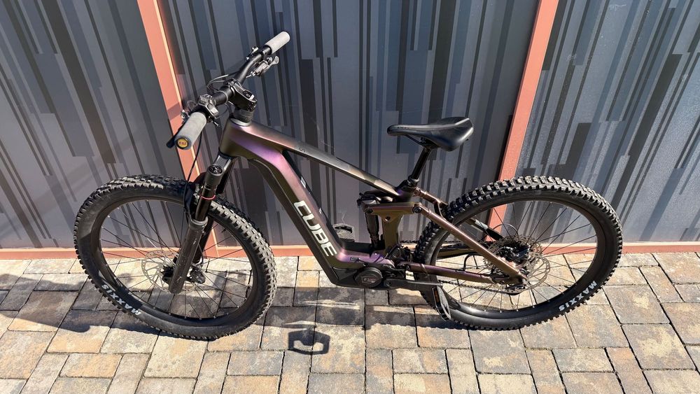 E-Bike Cube Stereo Carbon 750Wh 2024 ca NOUA bicicleta Bosch CX SLX S