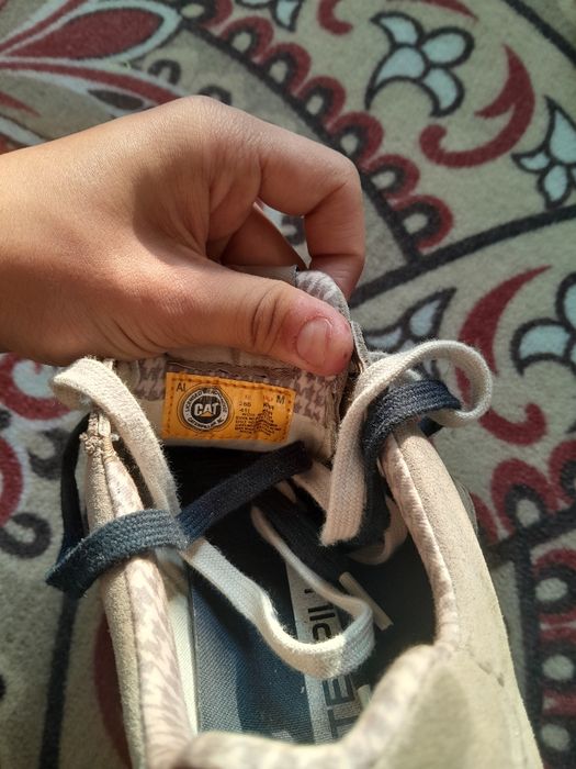 Оригинальные кроссовки катерпилар