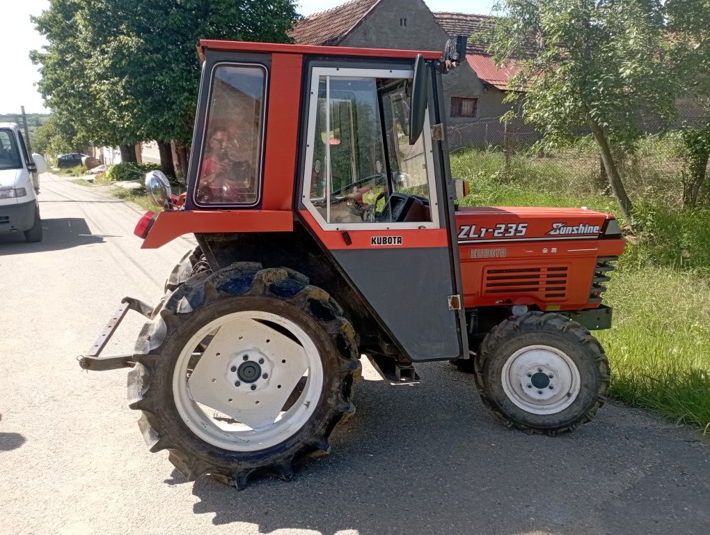 Tractoare de vanzare