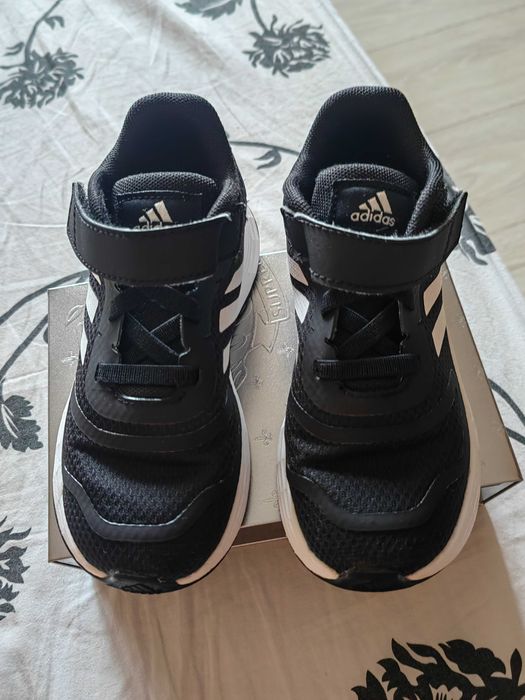 Маратонки за момче Adidas