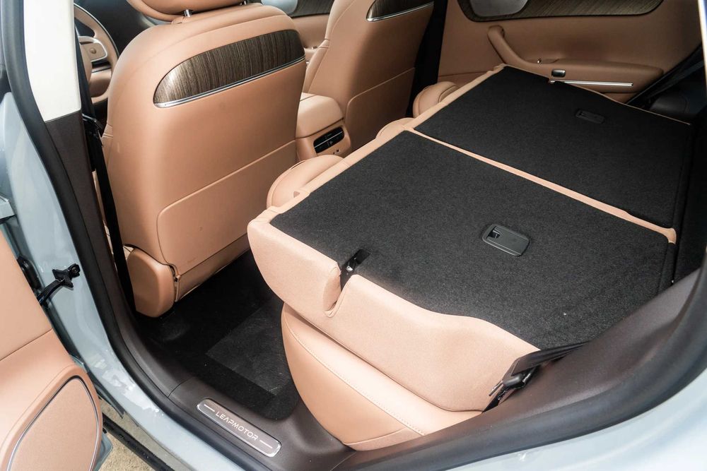 Leapmotor C11 REEV 300 LiDAR | Rasmiy kafolat