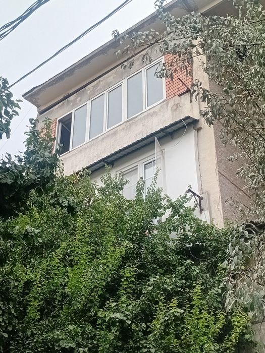 Продам квартиру на Новомосковской 2/4/4  77 серия